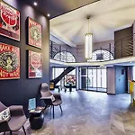 宜必思中央酒店 3* 第戎